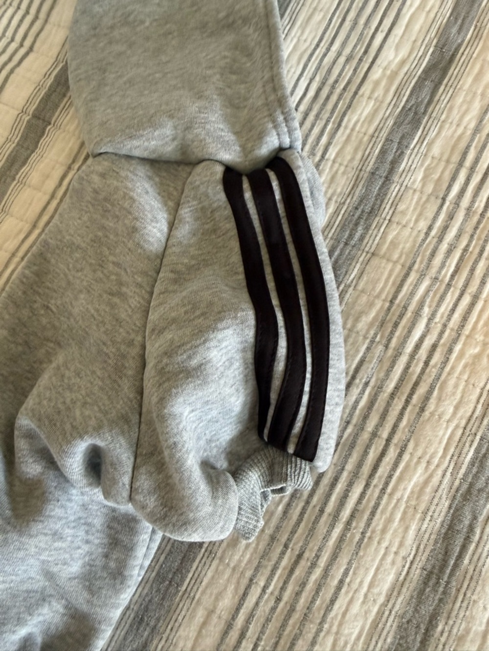 Adidas Adidog Grey Dog Hoodie with Black Logo - Picture 4 of 4